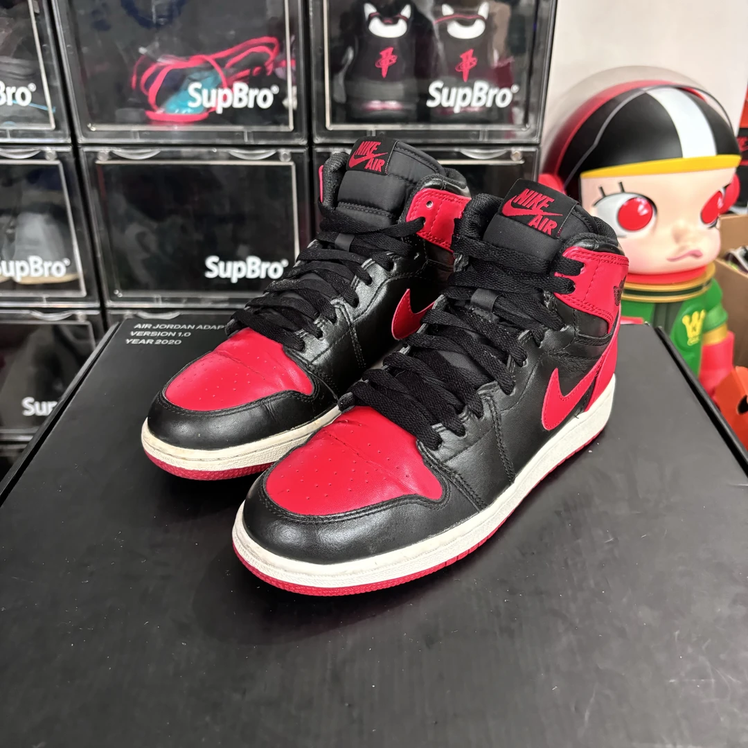 37.5码 AJ1黑红禁穿  二手无原盒 休闲鞋 市价2199 下地不多