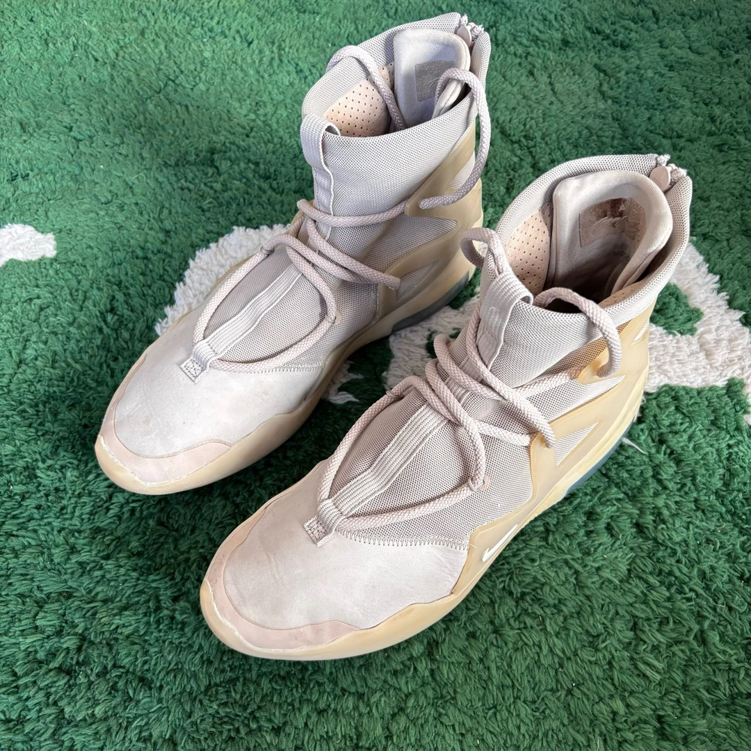 Nike Fog燕麦黄 45码 大码稀少 成色不错 下地不多 公价3099