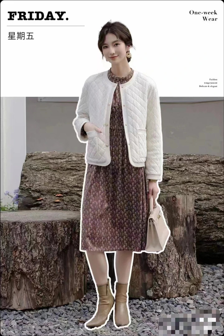 小香风圆领轻薄短款女装时尚棉服外套