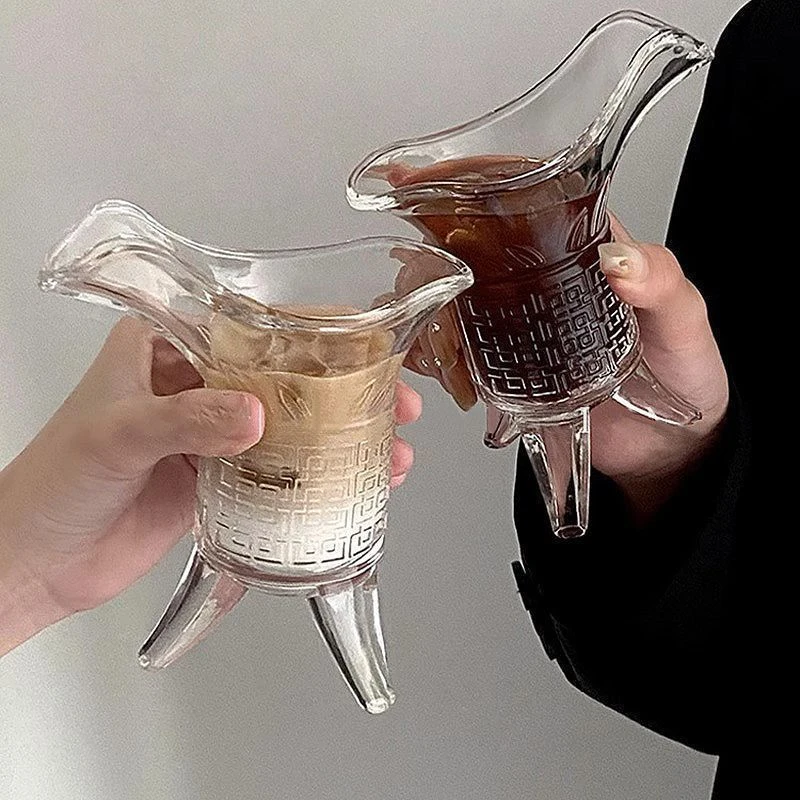 ins搞怪仿古秦始皇茶杯杯子爵杯古代帝王三足杯创意酒杯玻璃杯
