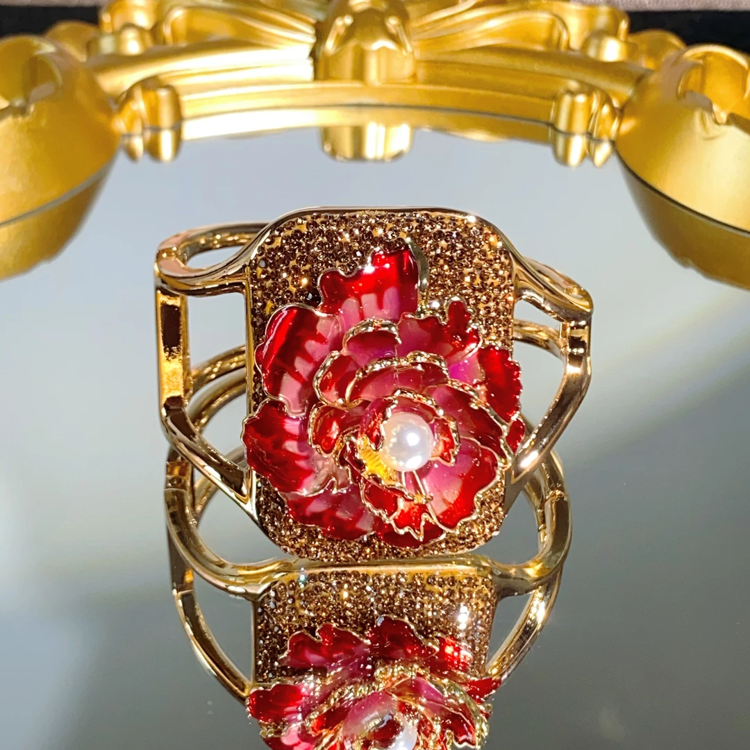 铜合金合成锆石手镯 TTSD 红色雕刻时尚牡丹花手镯 7346