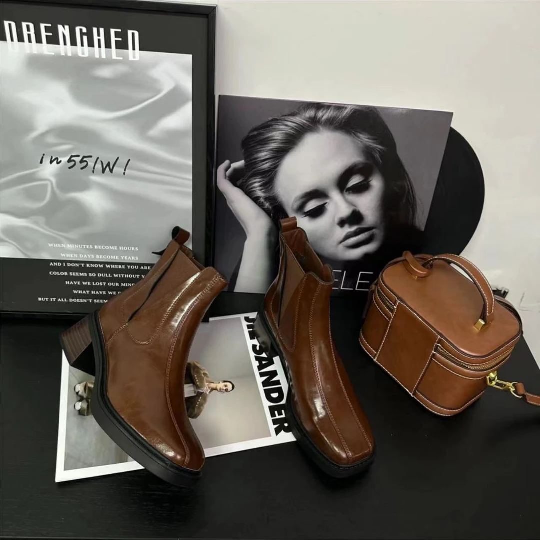 气质时尚百搭真皮粗跟高跟方头秋冬马丁靴9529