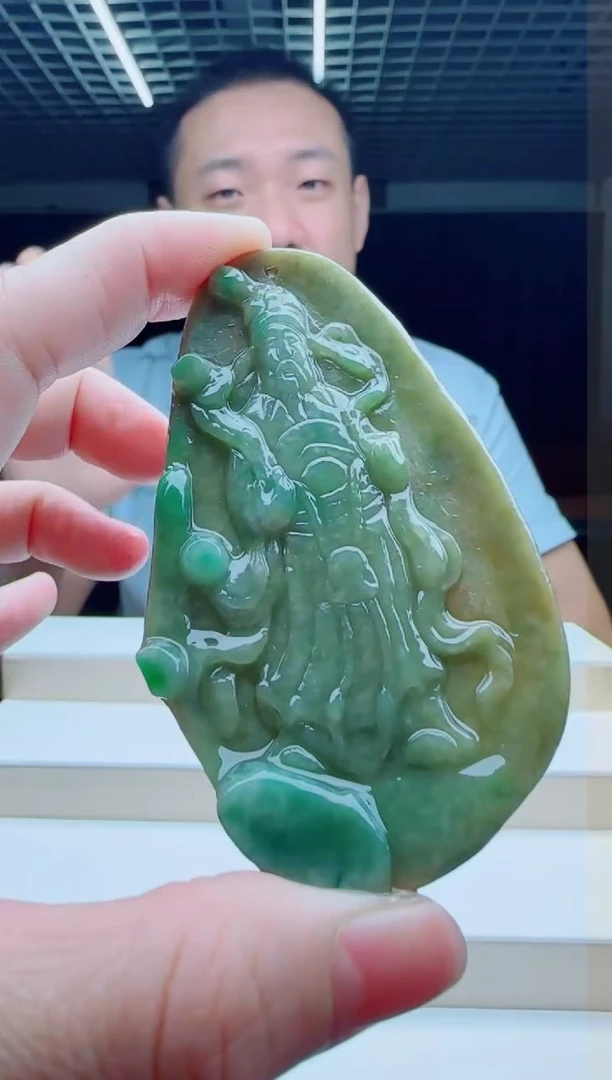 【闪购商品】翡翠颈饰未镶嵌1111111111
