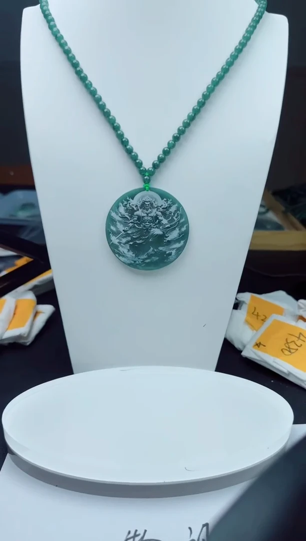 【闪购商品】翡翠颈饰未镶嵌11111111111