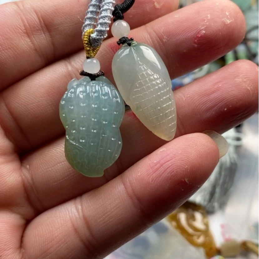 【闪购商品】翡翠颈饰未镶嵌