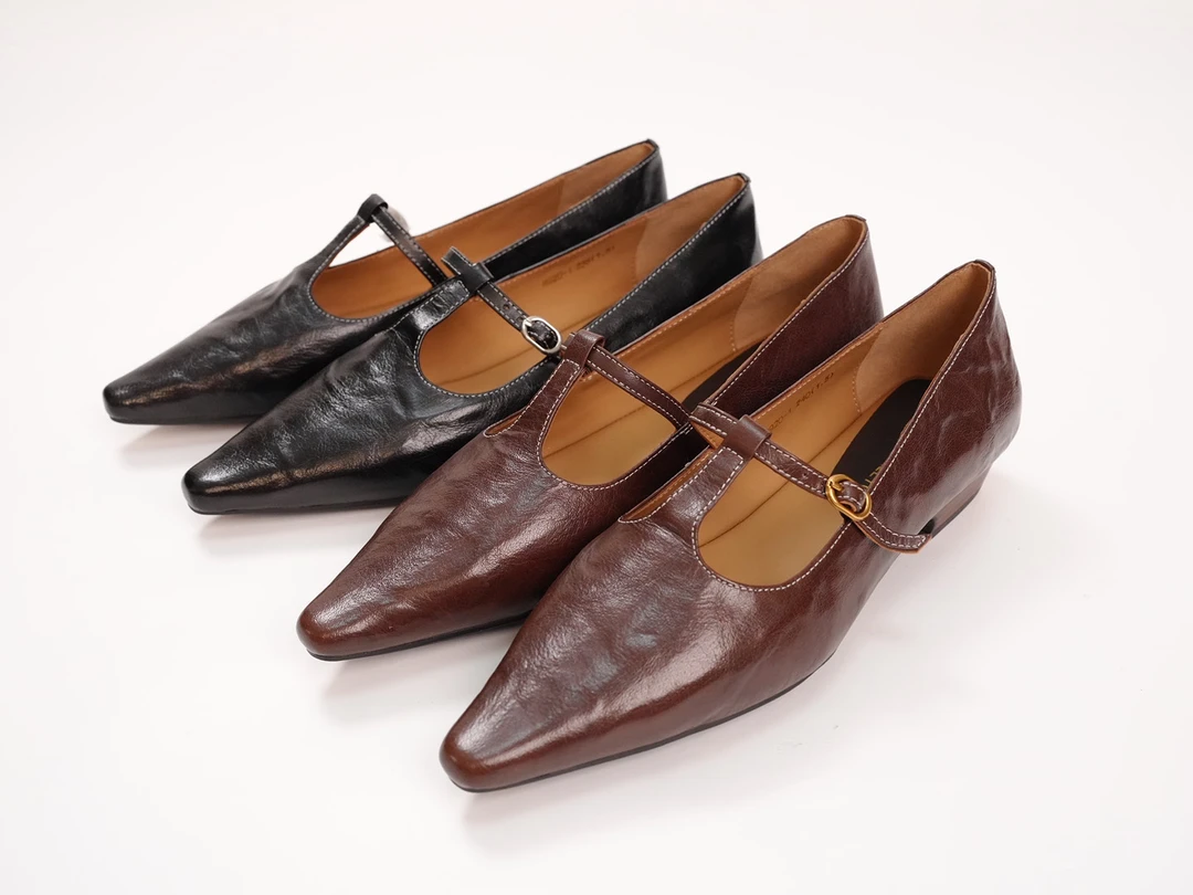 ROSETING“复古胎牛”时尚百搭真皮低跟单鞋