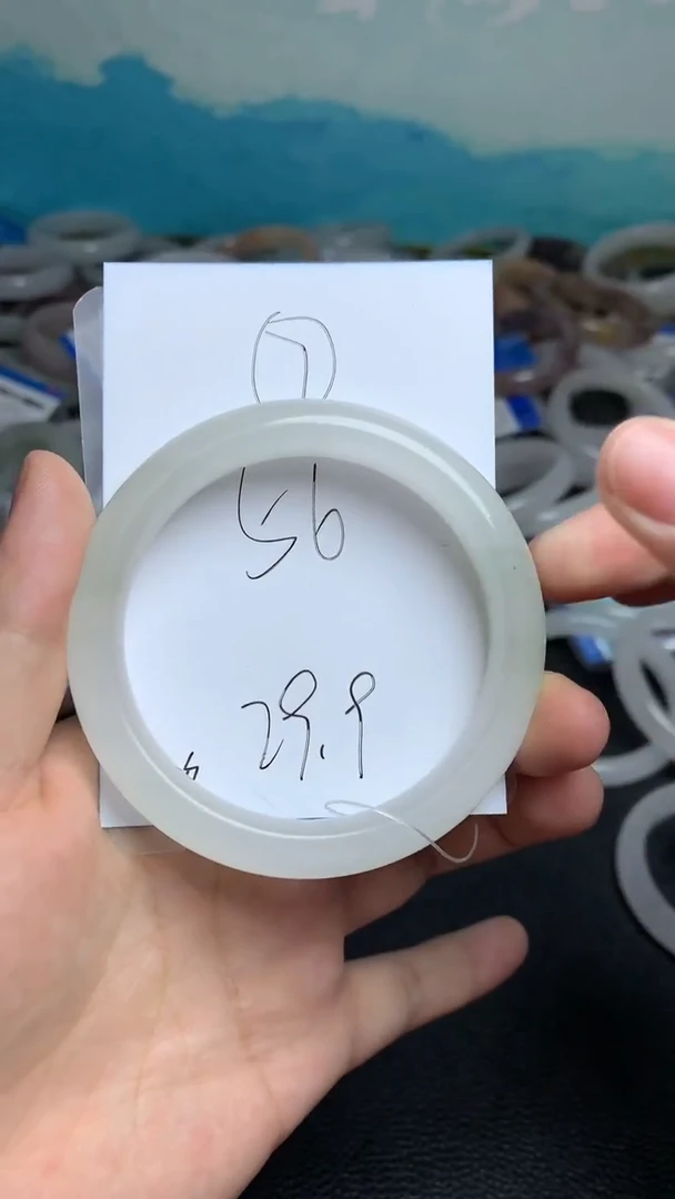 【闪购商品】石英质玉手镯未镶嵌7