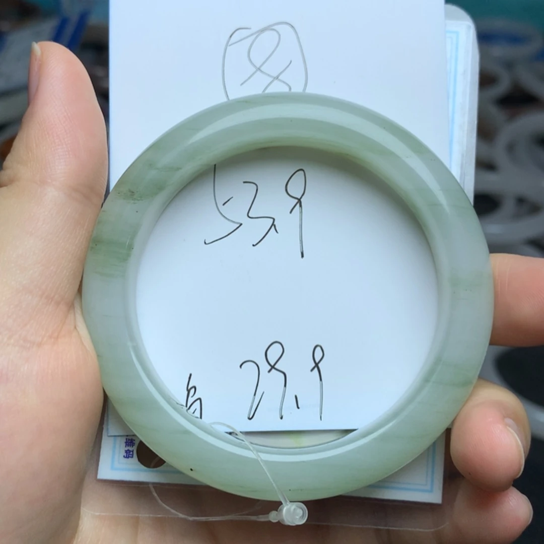 【闪购商品】石英质玉手镯未镶嵌8