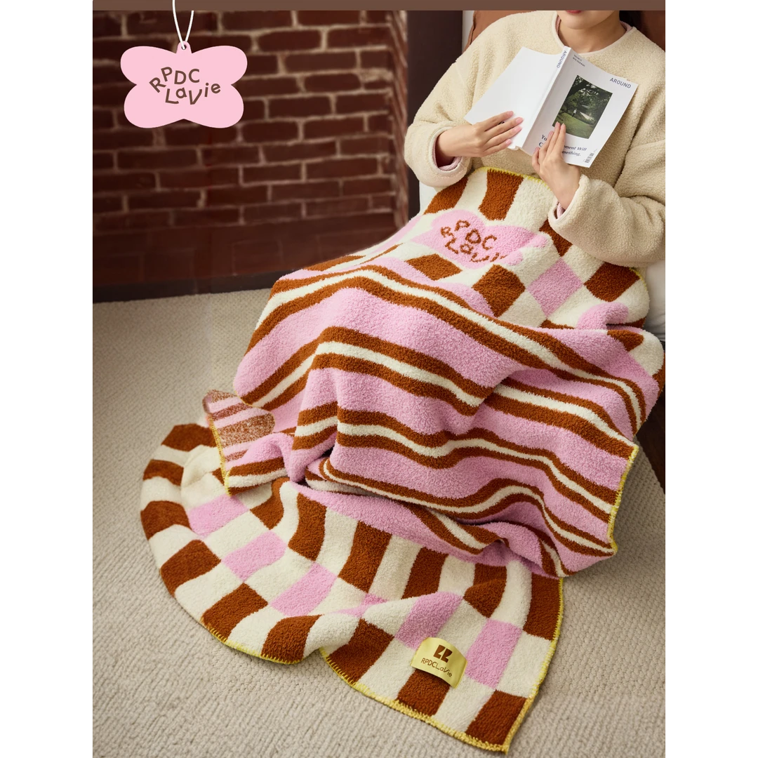 RPDCLaVie「绒绒莓巧」家居办公室午睡半边绒毛毯盖毯