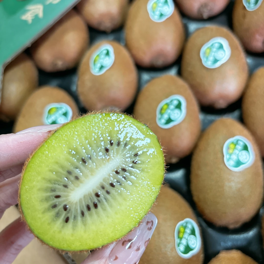 即食猕猴桃  18颗  净重4斤左右 毛重4.5斤 到手即食 香甜好吃