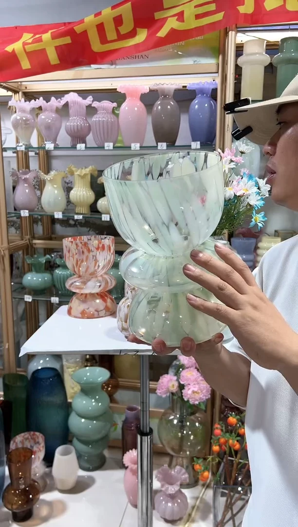 【闪购商品】绿点花瓶