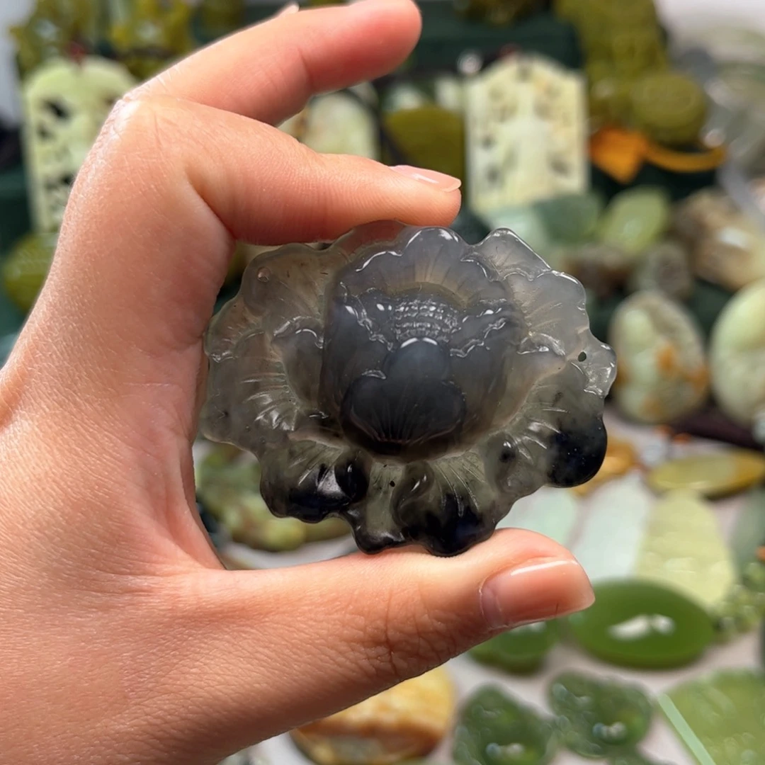 蛇纹石玉颈饰未镶嵌茉*