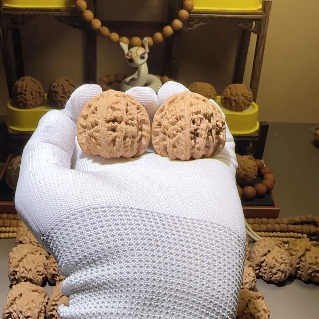 文玩核桃把件文**致41尺全品三角白