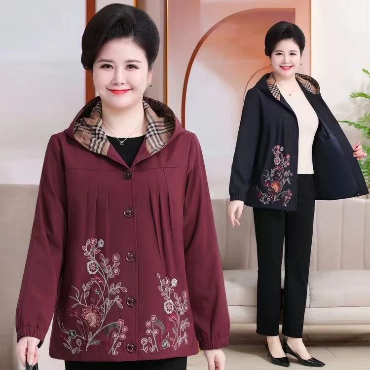 120-230斤特大码妈妈装中老年洋气减龄重工刺绣连帽外套风衣女