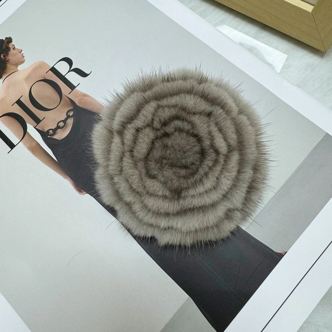 胸花水貂毛百搭时尚气质配件