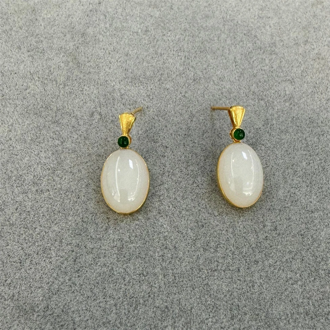 【欣妈珠宝】5542*18K金和田玉耳坠