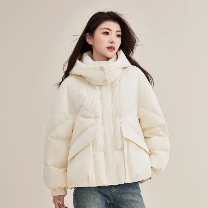 YAYA/鸭鸭新宽松保暖时尚休闲百搭连帽元气短款羽绒服YE4B603125D