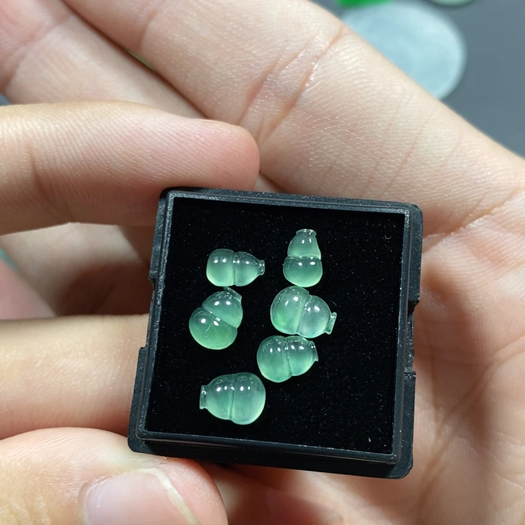 翡翠挂件未镶嵌翡翠珠宝翡翠珠宝