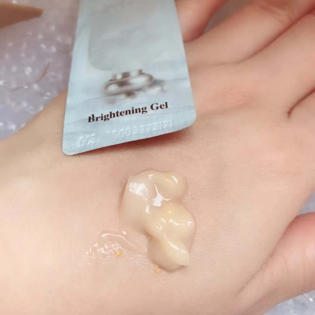 嫩肤赛道的一霸~雪雪系列美白去角质小样30片