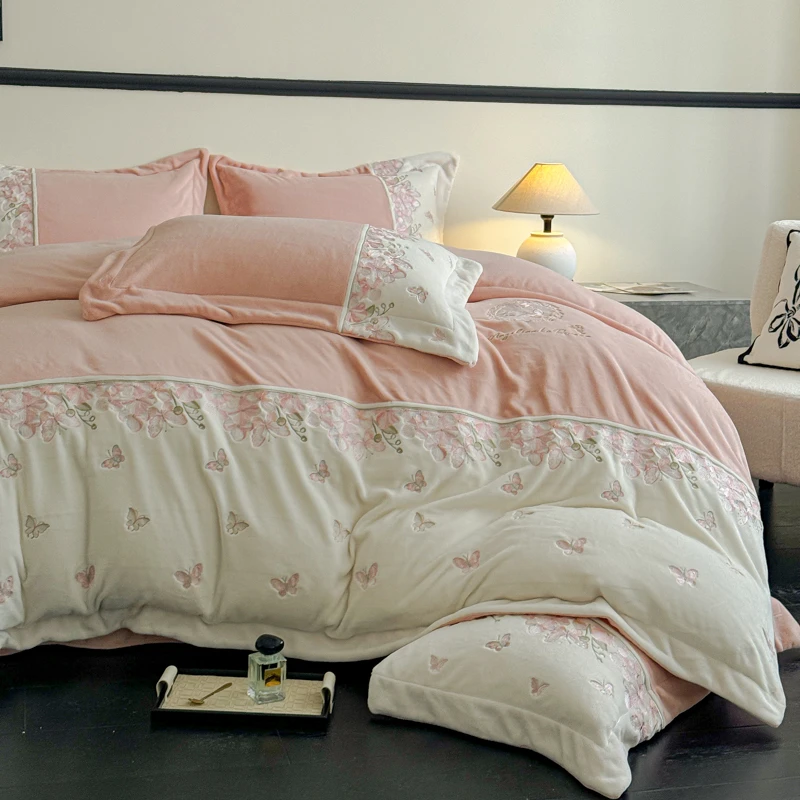 香福蝶260克全消光云绒牛奶绒四件套冬天保暖亲肤绣花宝宝绒被