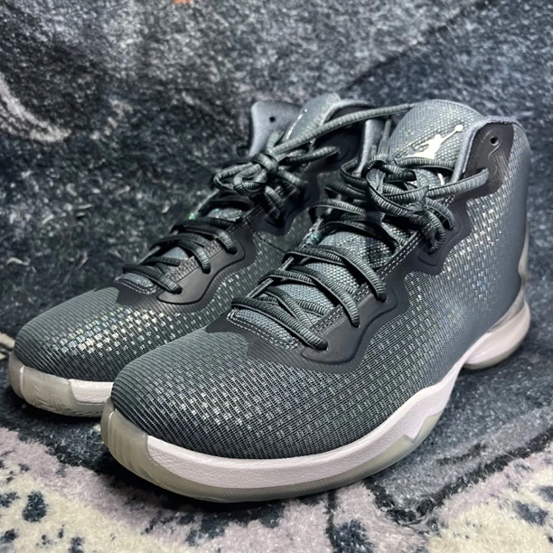 41码Jordan Super.Fly 4 格里芬 灰 市场断货无价格 全新带原盒