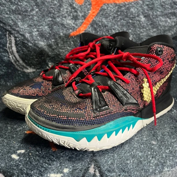 44码nikekyrie欧文7黑紫金中国年无原盒成色好