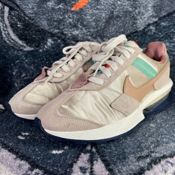 38.5码 AIR MAX 低帮 生活休闲鞋 女款 公价557 成色不错