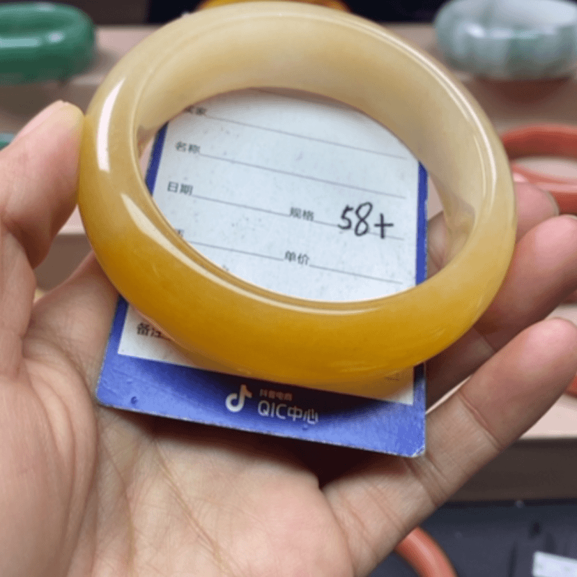 【闪购商品】石英质玉手镯未镶嵌