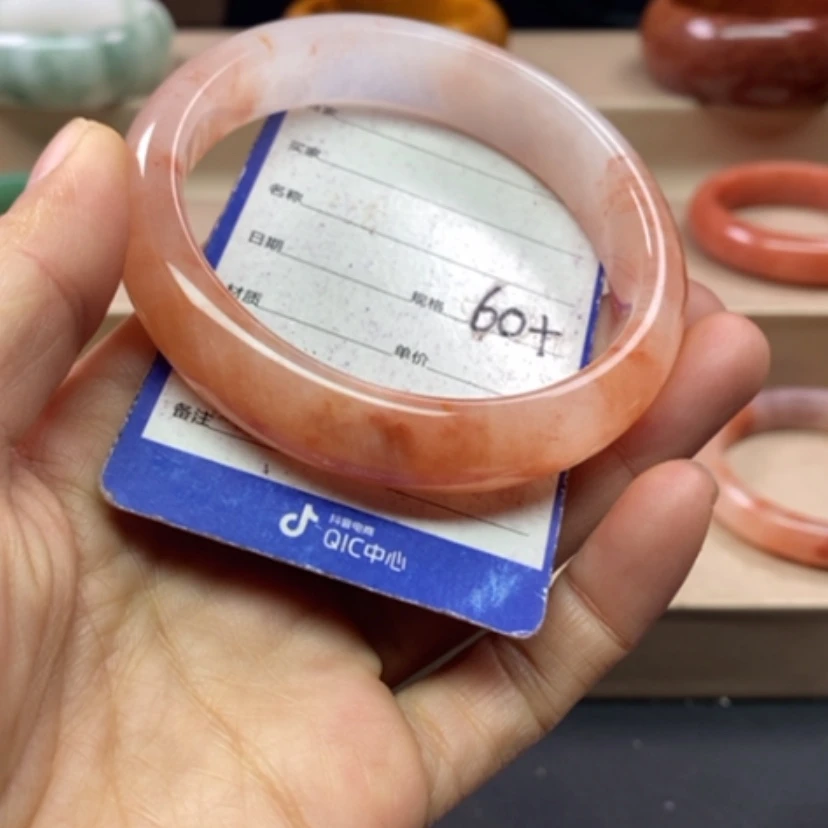 【闪购商品】石英质玉手镯未镶嵌