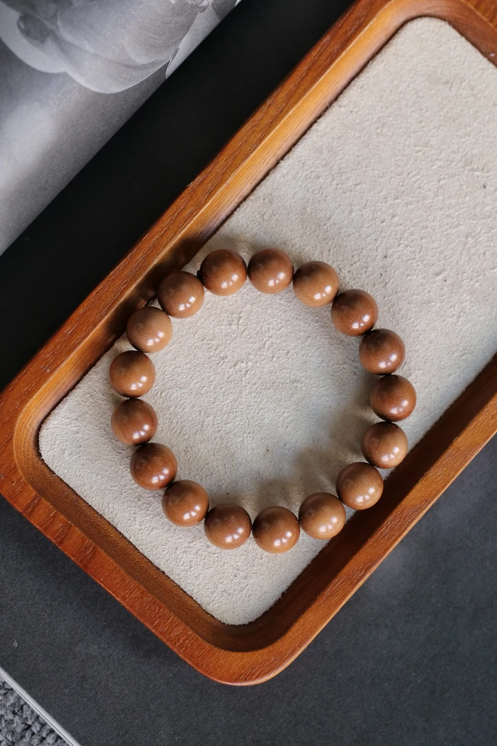 印度迈索尔老山檀香顺纹黑肉1.2*17颗单圈手串