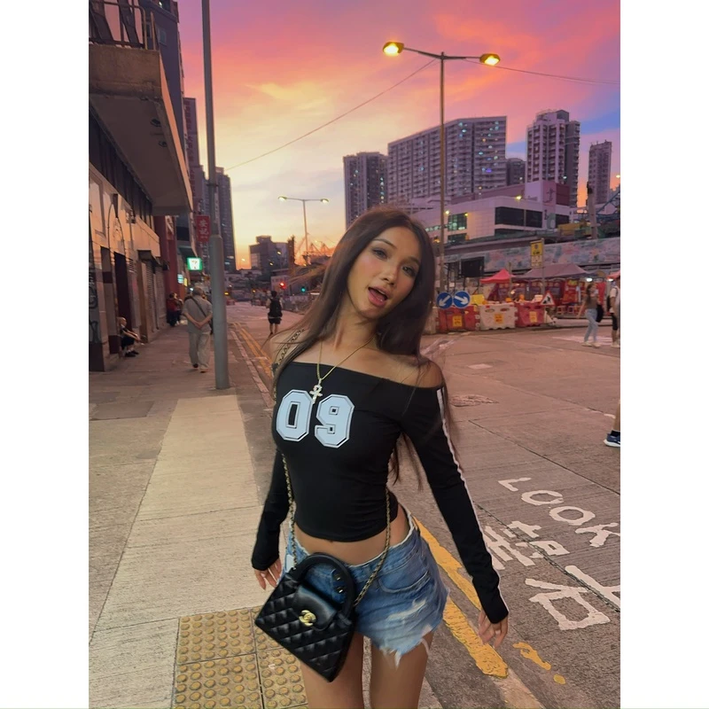 KKSHOP秋季新款美式复古黑色紧身长袖一字肩上衣数字印花撞色打底