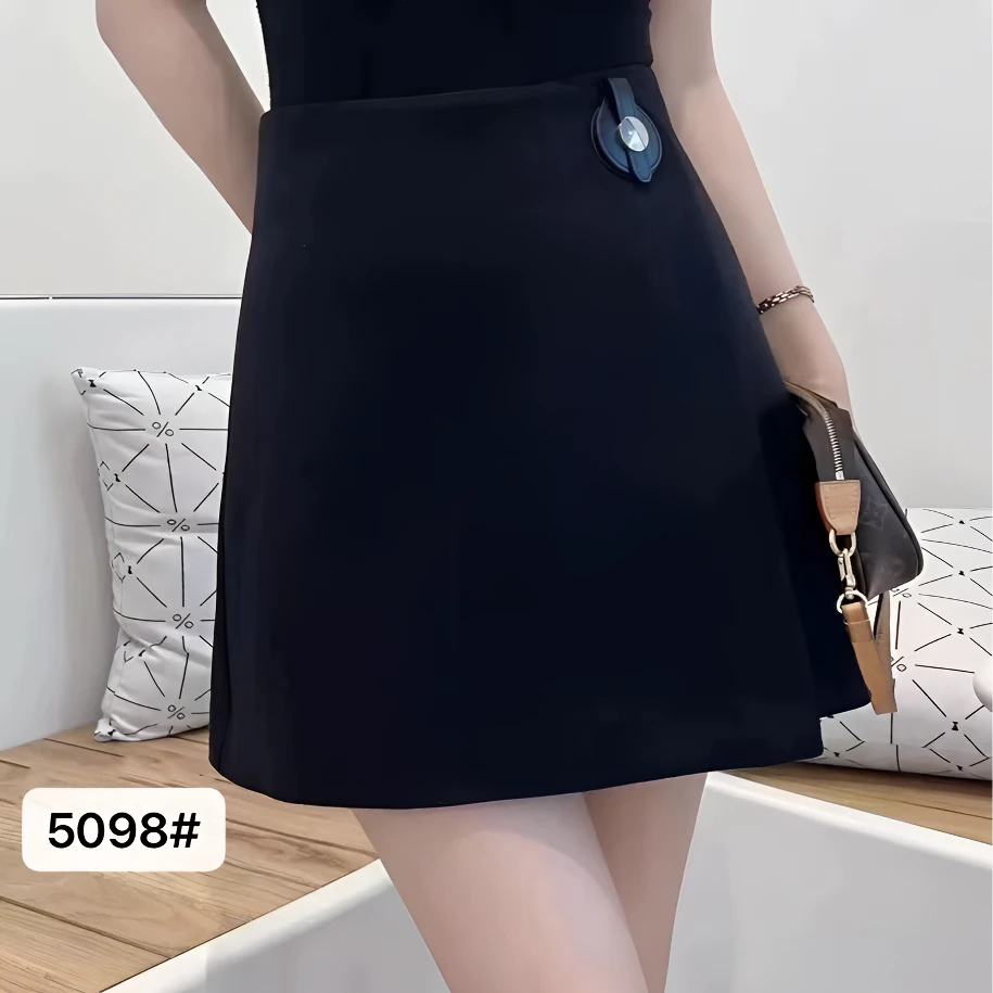 萧萧 2024显瘦气质高腰时尚百搭夏季黑色A字休闲设计感半身裙