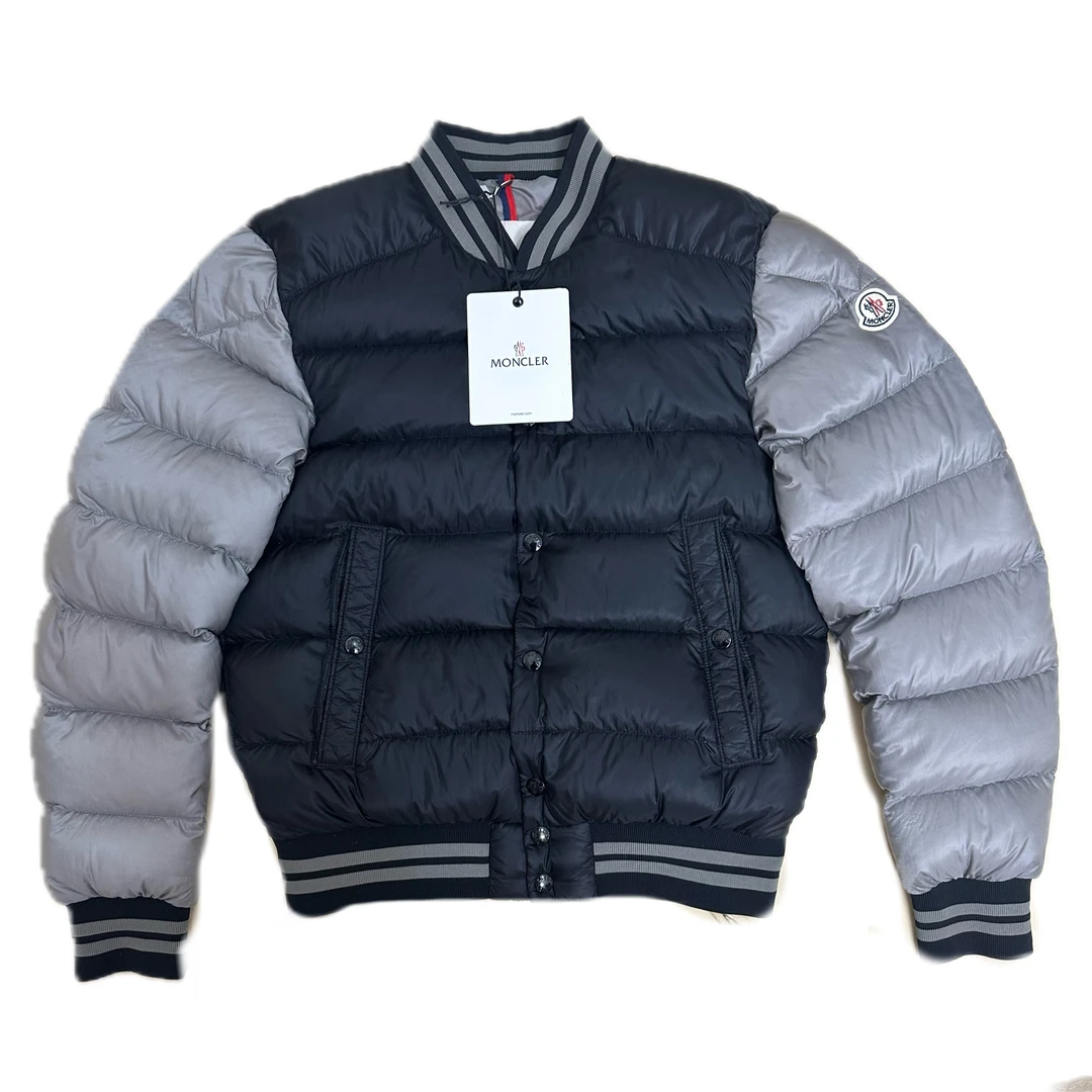 95新 蒙口 moncler黑灰拼接带刺绣logo羽绒服2码