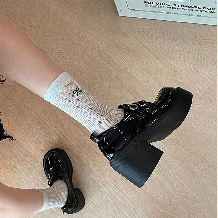 粗跟小皮鞋女英伦风2025新款春夏黑色高跟百搭配裙子厚底乐福单鞋