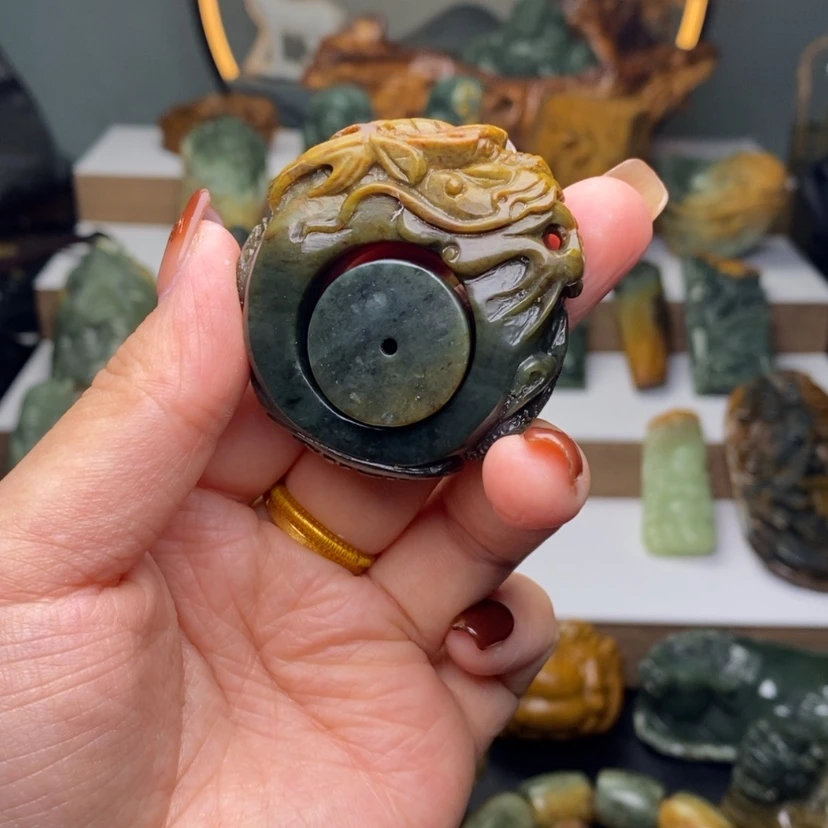【闪购商品】岫岩河磨玉（透闪石质玉）手把未镶嵌铁*