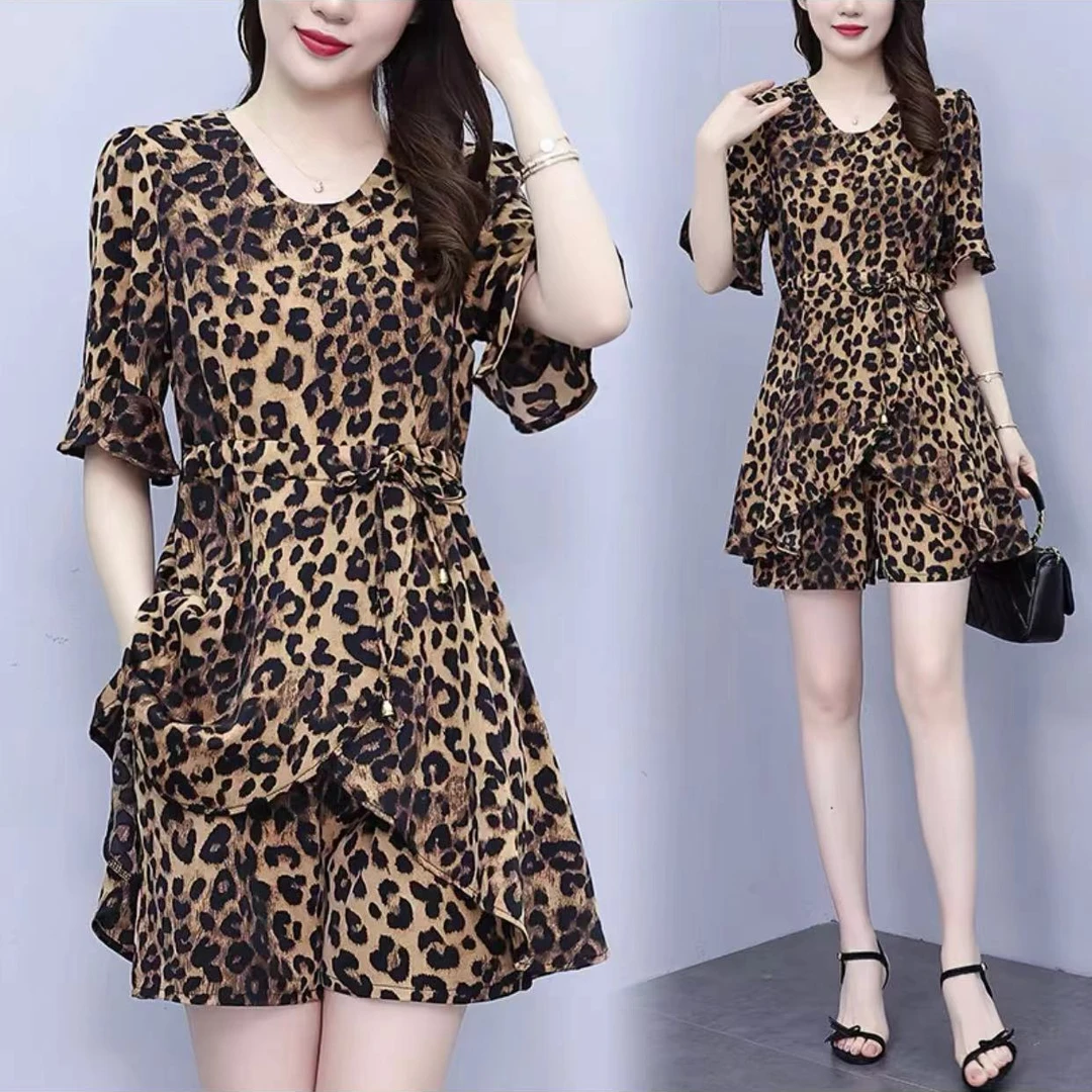 2025夏季新款豹纹印花V领收腰遮肚洋气时尚连衣裙两件套