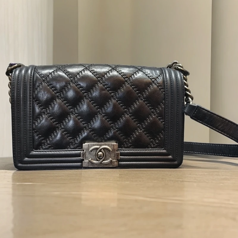 95新 Chanel/香奈儿 艾派尔/chanel 外缝leboy黑银单肩包7230