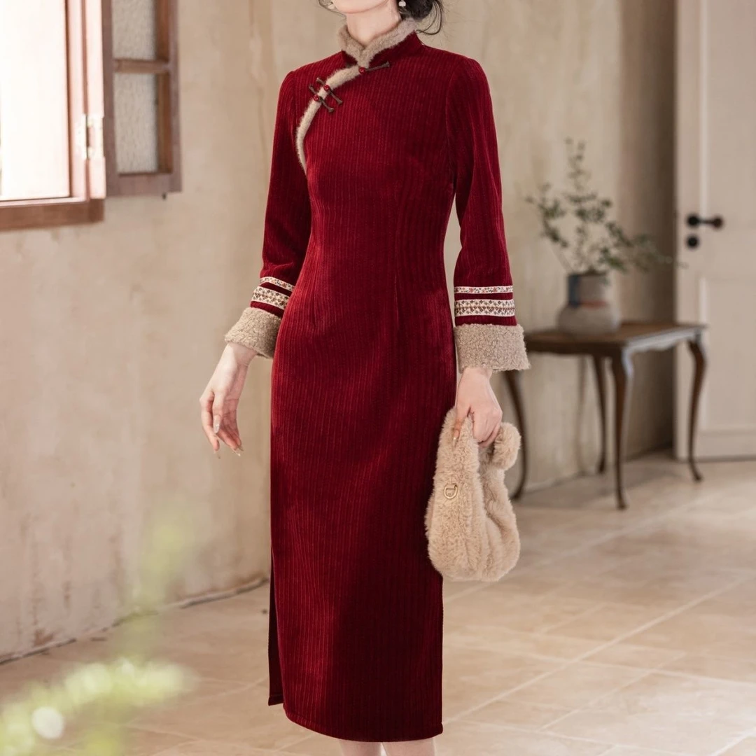 改良旗袍新款年轻加厚修身中式民国风长袖复古红色拜年订婚连衣裙