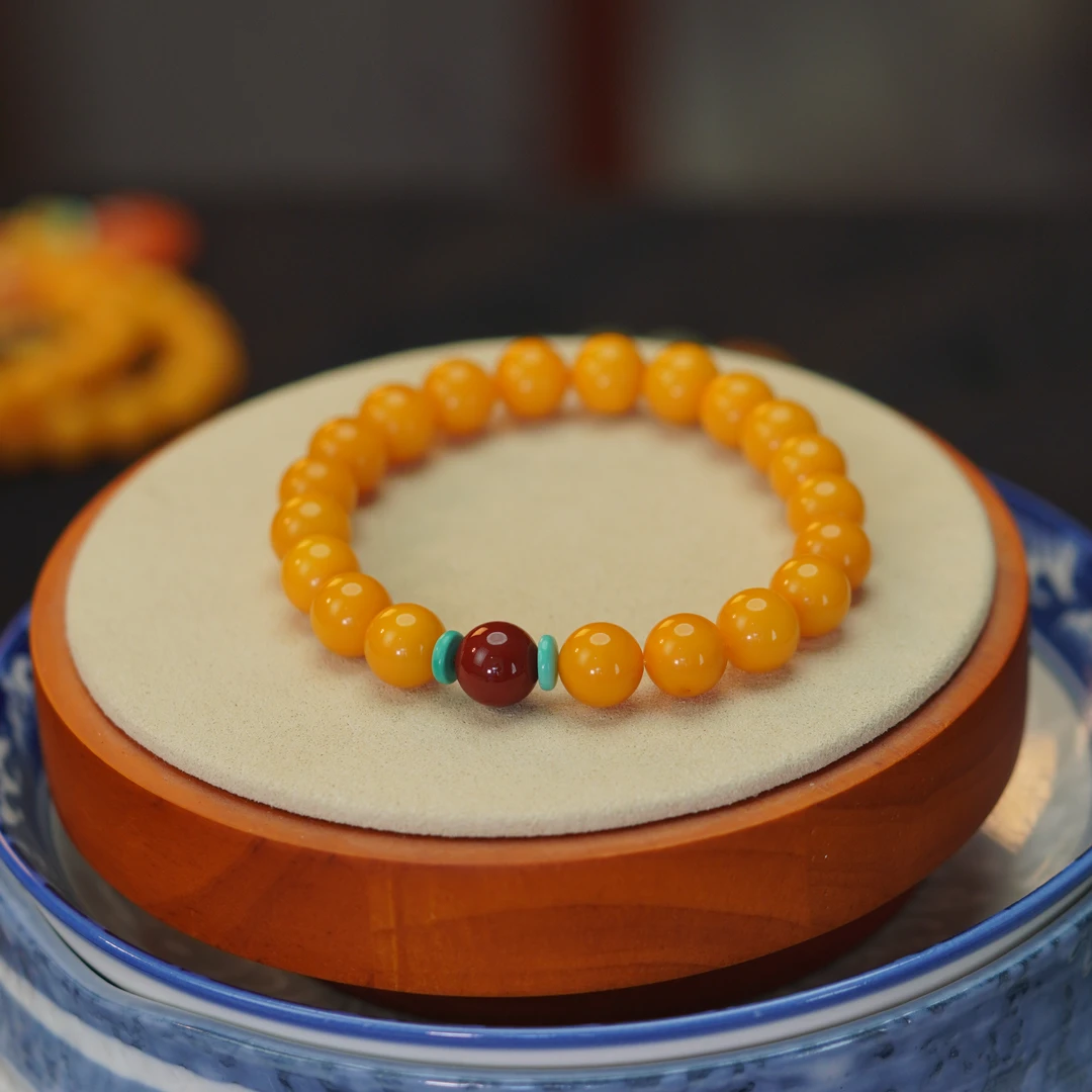 天然蜜蜡鸡油黄9mm+带南红