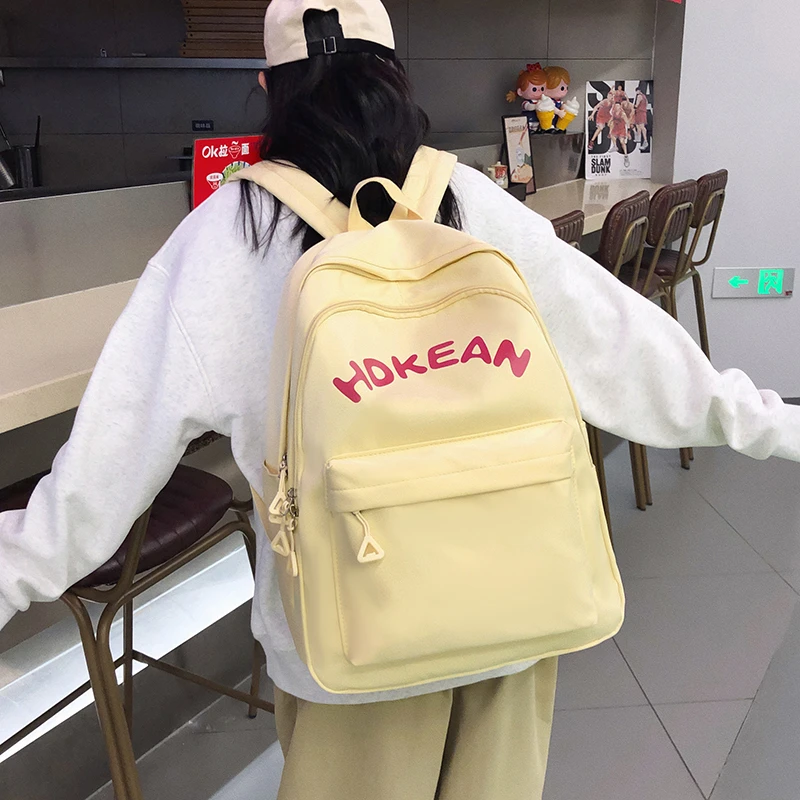 2024新款儿童时尚书包简约休闲初中学生双肩女孩轻便时尚潮流书包