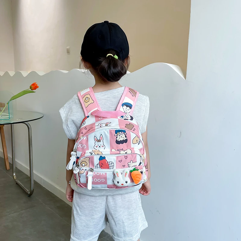 百搭款儿童双肩包迷你出游小背包休闲轻便学前班书包格子兔零食包
