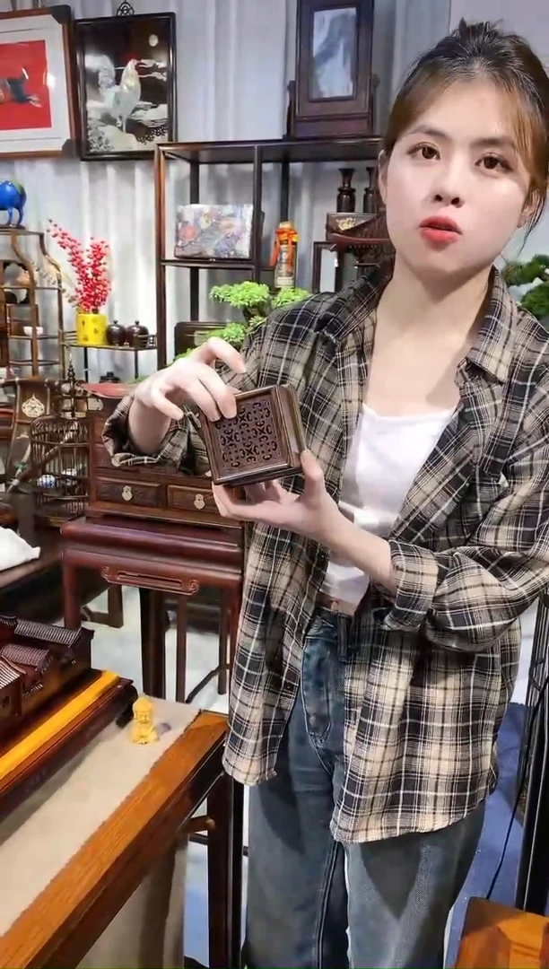 【闪购商品】红酸枝木类端景台大红酸枝香盒