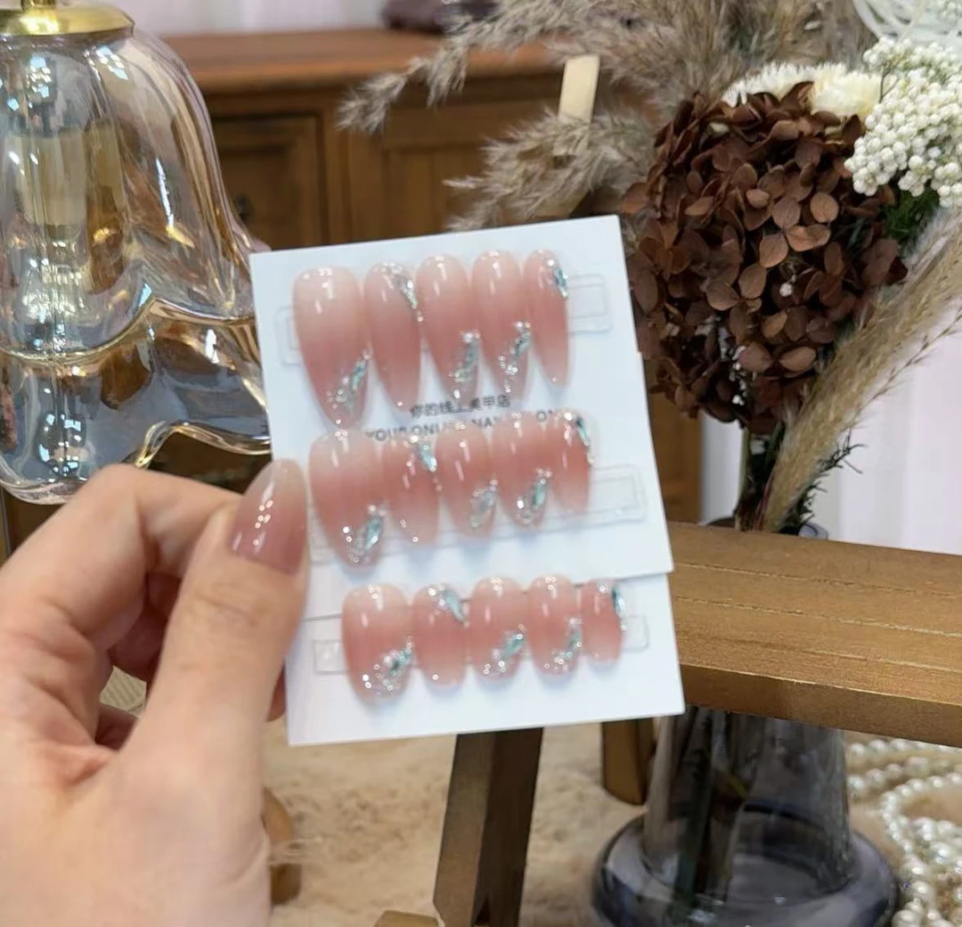 【绕指柔】满钻美甲 腮红美甲