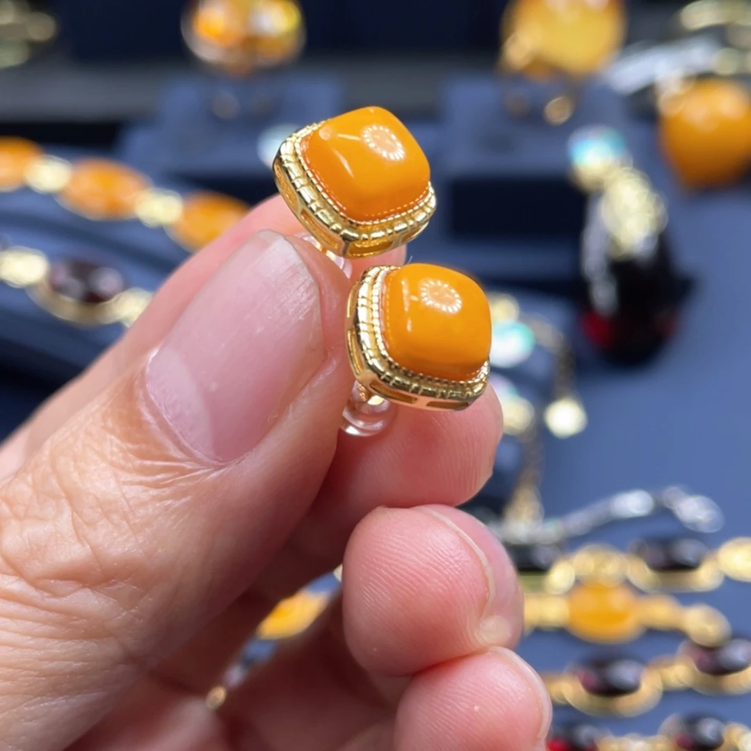 【闪购商品】蜜蜡耳饰银S925镀金镶嵌
