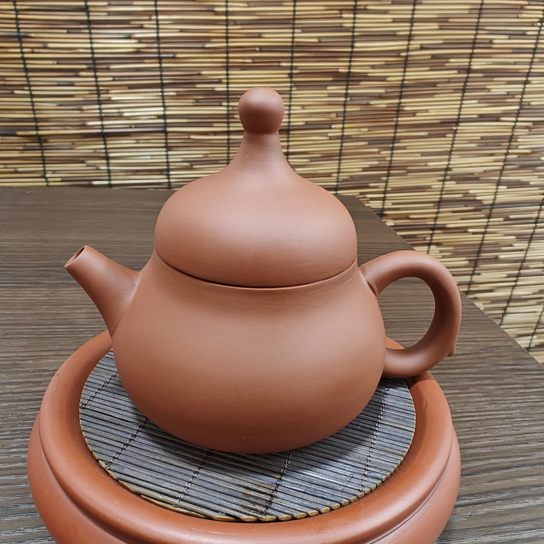 潮州朱泥手拉壶原矿朱泥金瓜壶（100-120毫升）