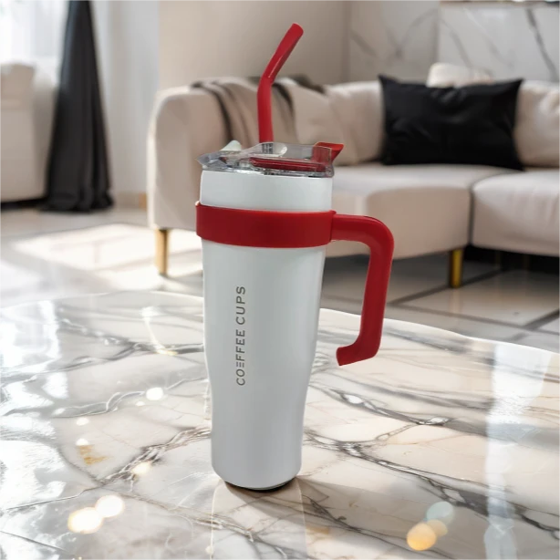 巨无霸冰霸杯大容量高颜值网红吸管水杯保温家用