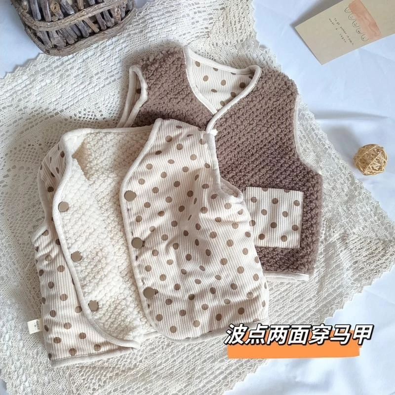 秋冬女童可爱圆点马甲宝宝洋气波点灯芯绒两面穿加厚羊羔绒背心潮
