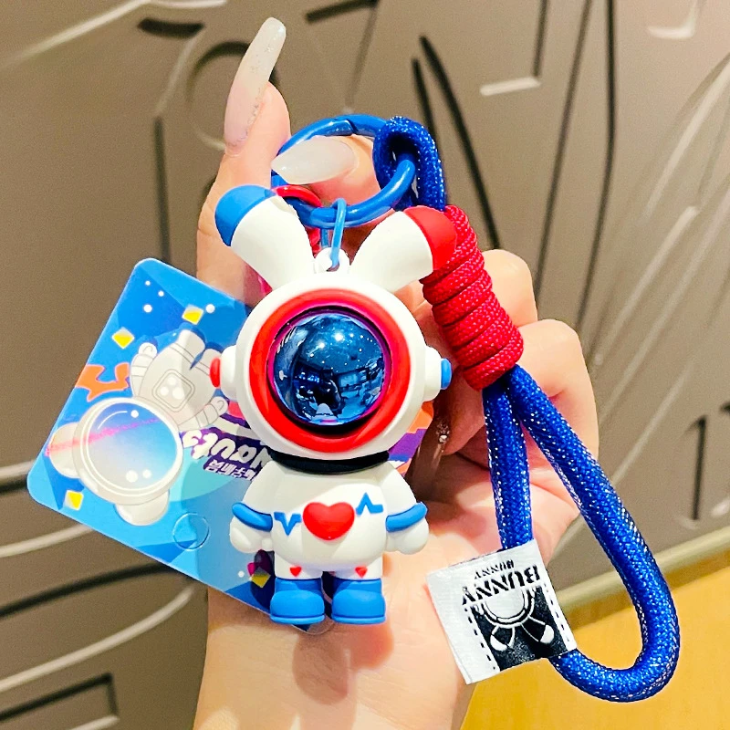 正版卡通爱心闪电兔钥匙扣学生包包挂饰宇航员个性时尚车钥匙挂件