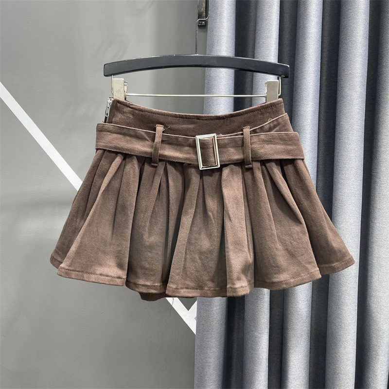 咖啡色辣妹收腰设计感牛仔百褶裙女春夏新款小个子防走光a字短裙