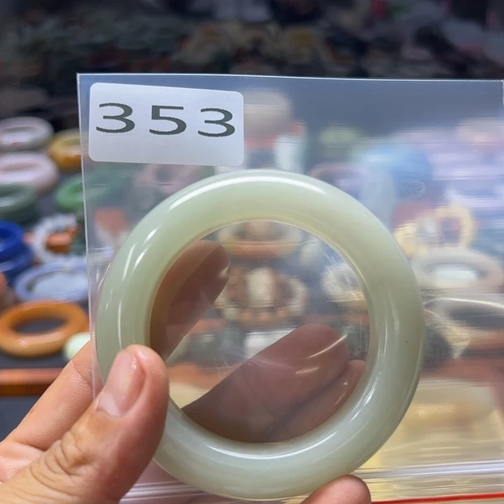【闪购商品】石英质玉手镯未镶嵌车**。353